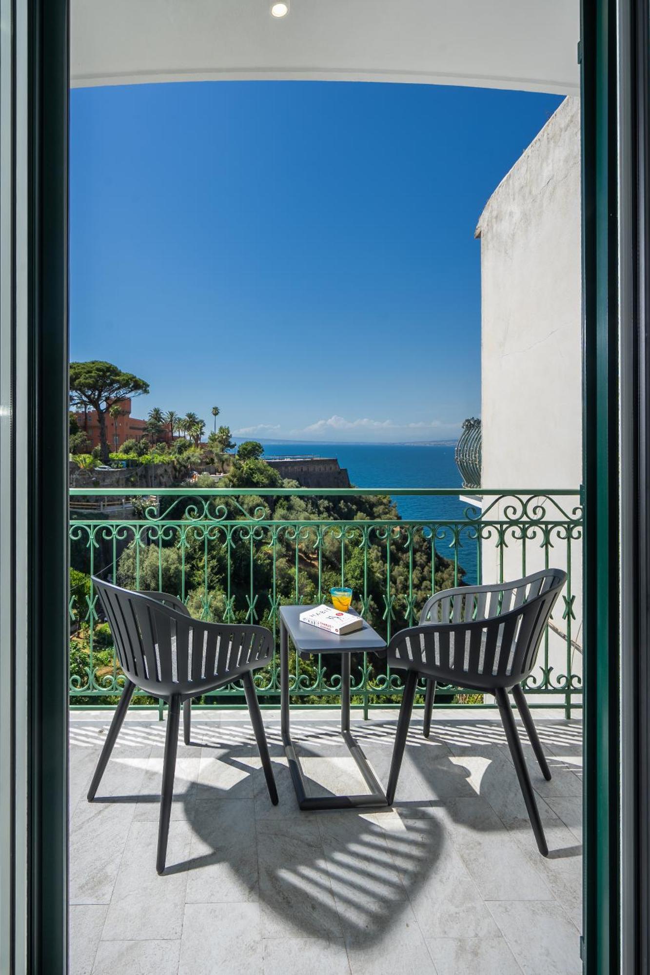 Sea View Deluxe Apartments Vico Equense Exterior foto